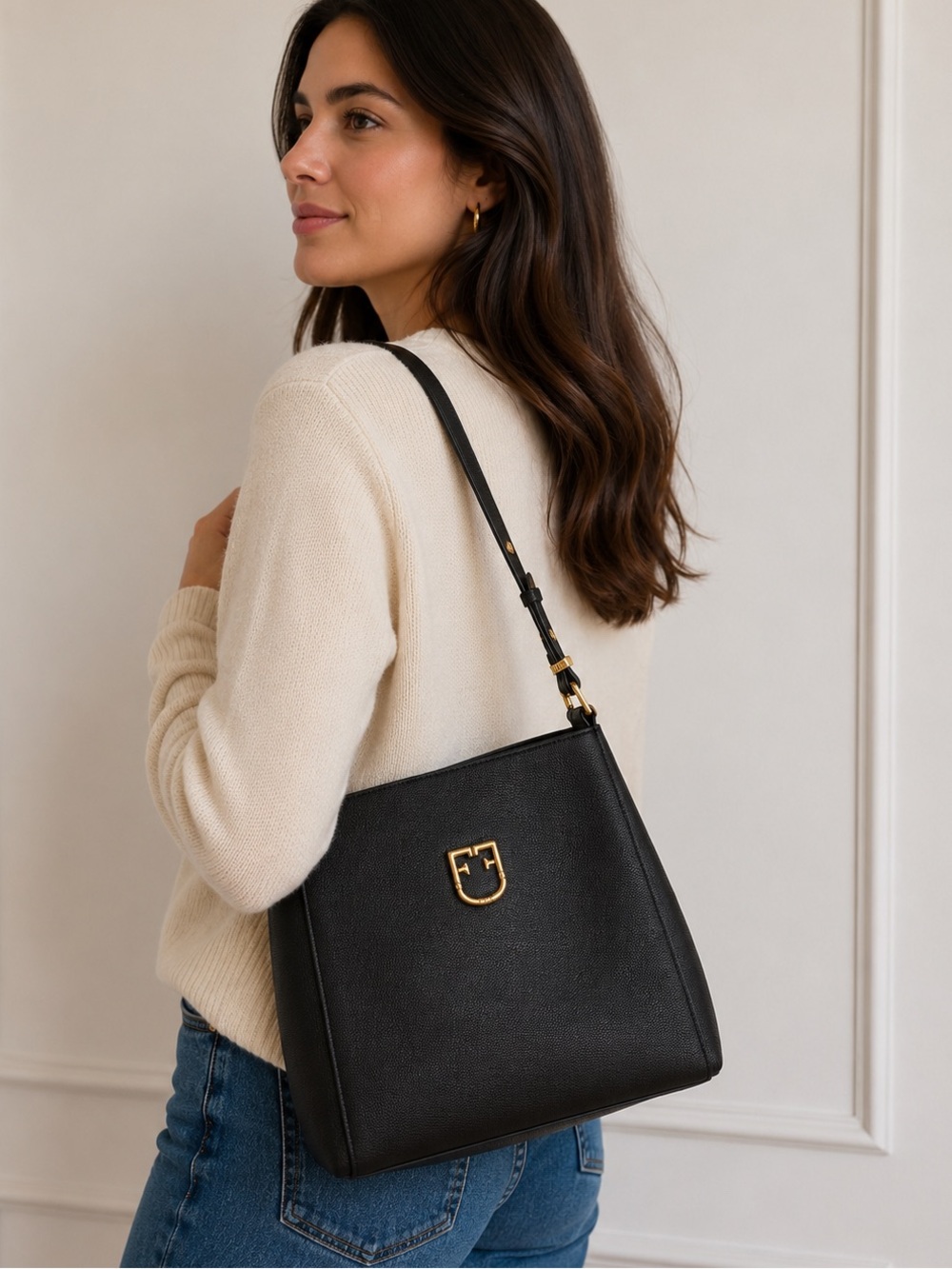 Furla Black Leather Shoulder Bag